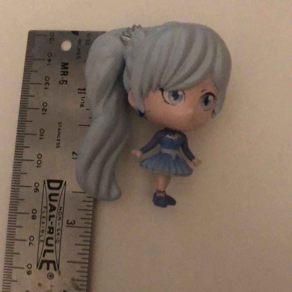 RWBY Figure Weiss